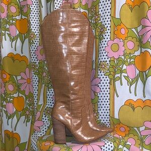 NWOT Tan Croc-Embossed Women's Boots